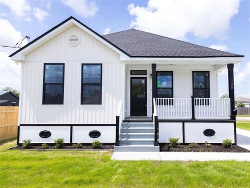 728 5th Ave, Harvey, LA, 70058-2606 | Card Image