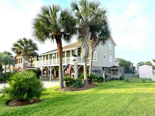404 29th Ave N, North Myrtle Beach, SC, 29582-2124 | Card Image
