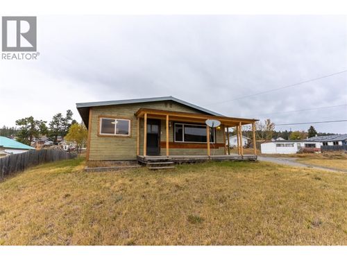 1722 Frontage Rd, Clinton, BC, V0K1K0 | Card Image