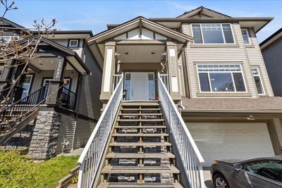 23657 111a Ave, House other with 5 bedrooms, 3 bathrooms and 4 parking in Maple Ridge BC | Image 2