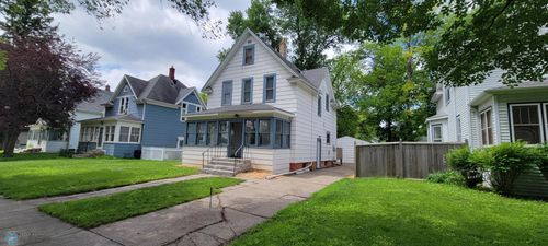 515 7th St S, Moorhead, MN, 56560-2746 | Card Image