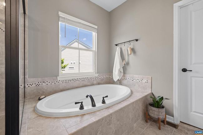 109 Applewood Dr, House other with 4 bedrooms, 3 bathrooms and null parking in ZION CROSSROADS VA | Image 32