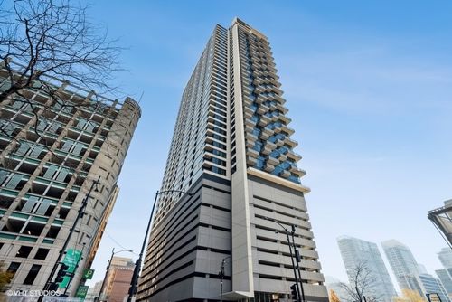 2513-235 Van Buren St, Chicago, IL, 60607-3931 | Card Image