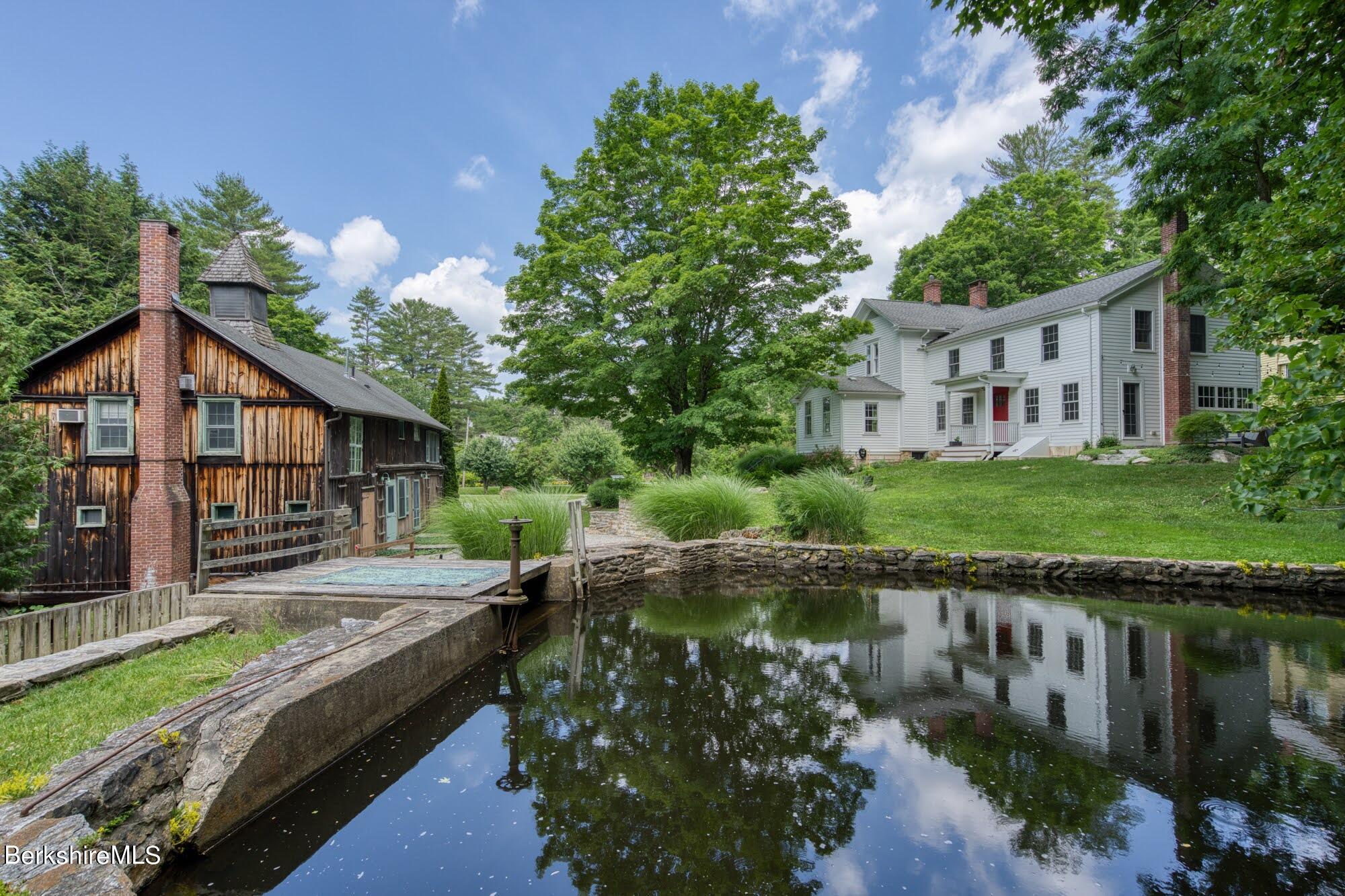 Yale Hill Rd, Stockbridge, MA 01262