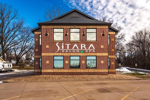 W6822 Hilltop Dr, Onalaska, WI, 54650-9222 | Card Image