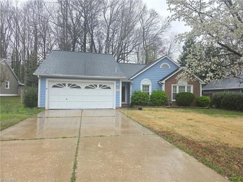 4106 Broadacres Dr, Greensboro, NC, 27407-6416 | Card Image