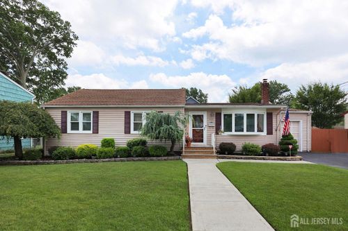 235 Mawbey St, Woodbridge, NJ, 07095-2315 | Card Image