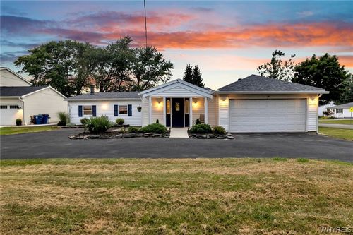 256 Country Pkwy, Amherst, NY, 14221-3818 | Card Image