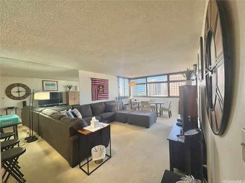 d2702-55 Kukui St, Honolulu, HI, 96813 | Card Image