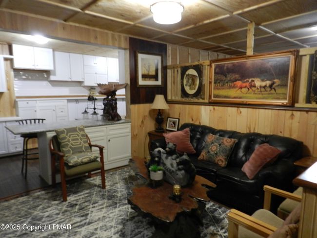 Hunter Cave Sitting Room | Image 52