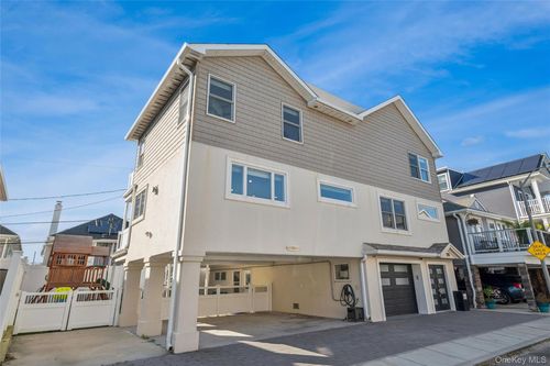 71 Michigan St, Long Beach, NY, 11561-1329 | Card Image