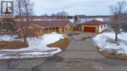 401 Céline St, Tracadie-Sheila, NB, E1X1A4 | Card Image