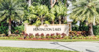 301 - 7185 Huntington Lane, Condo with 2 bedrooms, 2 bathrooms and null parking in Delray Beach FL | Image 2