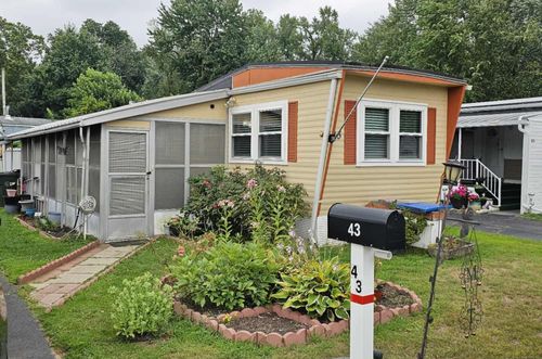 43 Shawnee Rd, East Hartford, CT, 06118-2554 | Card Image