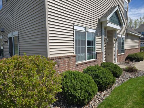 711-6889 Folkestone Rd, Apple Valley, MN, 55124-5625 | Card Image