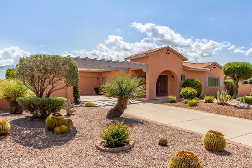 13066 N Eagleview Dr, Oro Valley, AZ, 85755-1768 | Card Image