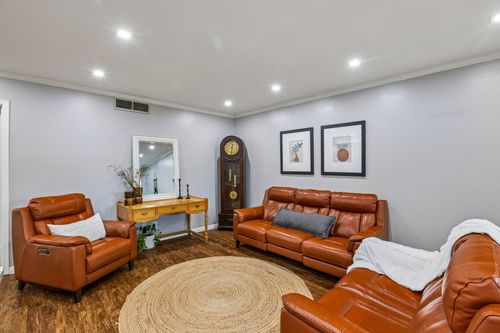 249-7920 Rockwood Ln, Austin, TX, 78757-8070 | Card Image