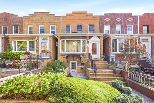 23-59 36th Street, New York City, NY, 11105 | Card Image