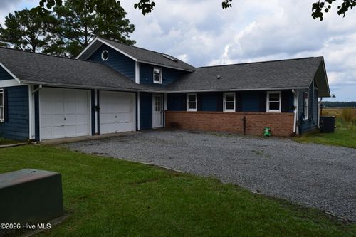 643 Castleberry Ct, Vass, NC, 28394-8382 | Card Image