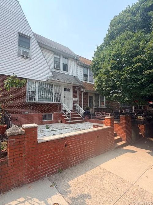 3056 87th St, East Elmhurst, NY, 11369-1427 | Card Image