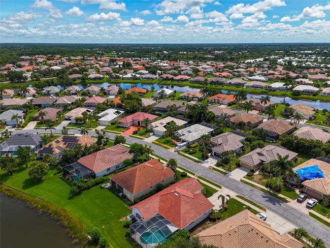 700 Silk Oak Drive, House other with 3 bedrooms, 2 bathrooms and null parking in Venice FL | Image 70