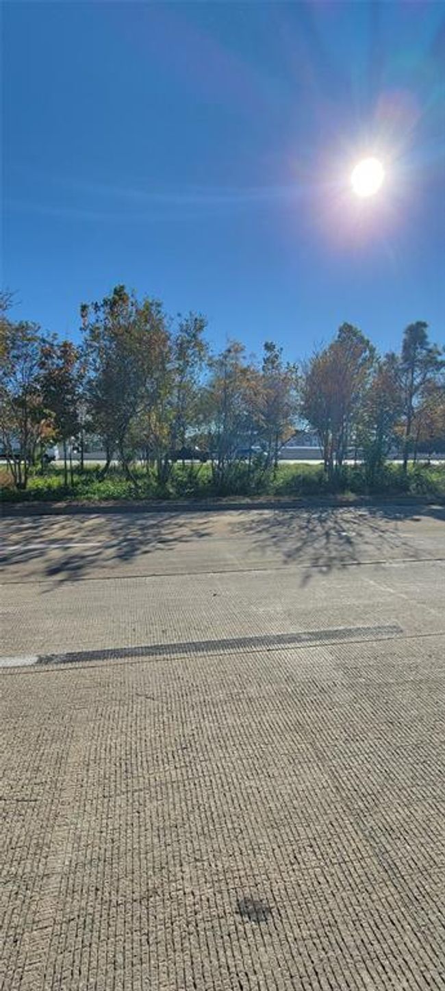 917 North Loop, Home with 0 bedrooms, 0 bathrooms and null parking in Houston TX | Image 5