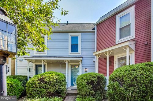 11924 Redtree Way, RESTON, VA, 20194-1806 | Card Image