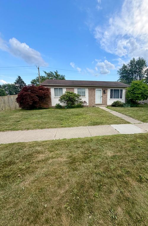 41559 Mckinley St, Van Buren Township, MI, 48111-3462 | Card Image