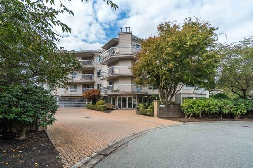 315-9299 121 St, Surrey, BC, V3V7X8 | Card Image