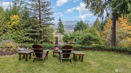 1237 293rd Ave Ne, Carnation, WA, 98014-9627 | Card Image