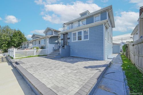 19 Parma Rd, Island Park, NY, 11558-1515 | Card Image