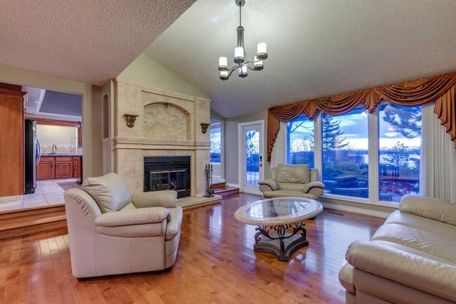 305 East Chestermere Drive, Home with 4 bedrooms, 2 bathrooms and 6 parking in Chestermere AB | Image 13