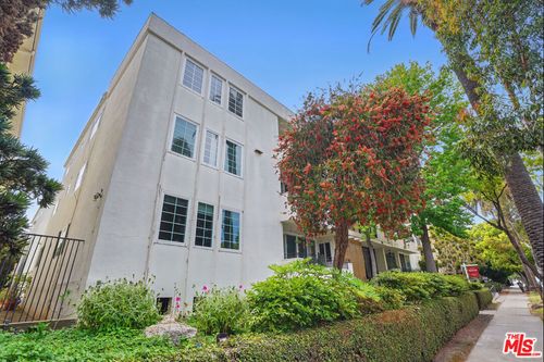 303-930 3rd St, Santa Monica, CA, 90403-2504 | Card Image