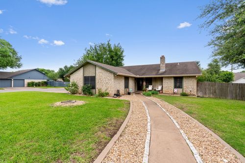 401 Drake Lane, Taylor, TX, 76574 | Card Image