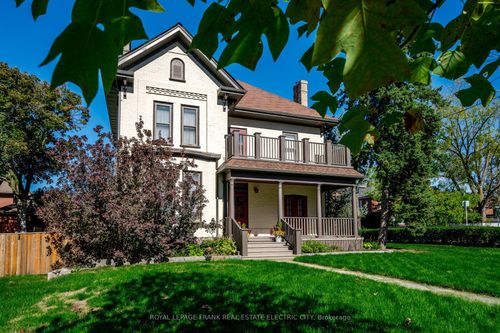 452 Hunter St W, Peterborough, ON, K9H2M8 | Card Image