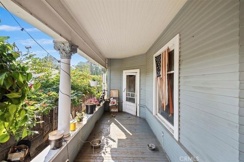 3276 Lime St, Riverside, CA, 92501-0904 | Card Image