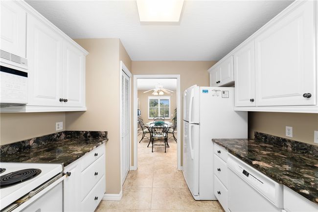 5934 - 5934 River Run Dr, House attached with 2 bedrooms, 2 bathrooms and null parking in Sebastian FL | Image 8