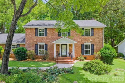 1024 Court Dr, Charlotte, NC, 28211-5508 | Card Image