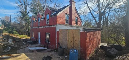 810 Airport Rd, Saint Louis, MO, 63135-1820 | Card Image