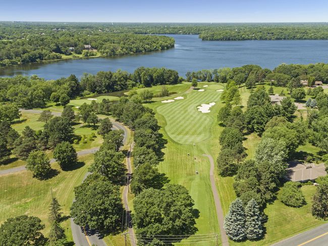 North Oaks prestigious Golf Course | Image 46