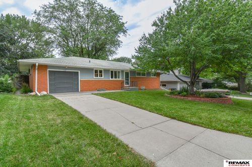 2345 Saint Thomas Dr, Lincoln, NE, 68502-5646 | Card Image