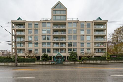 303-15466 N Bluff Rd, White Rock, BC, V4B3G1 | Card Image