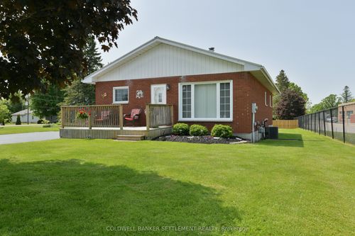 78 County Rd 1, Kitley, ON, K0E1Y0 | Card Image