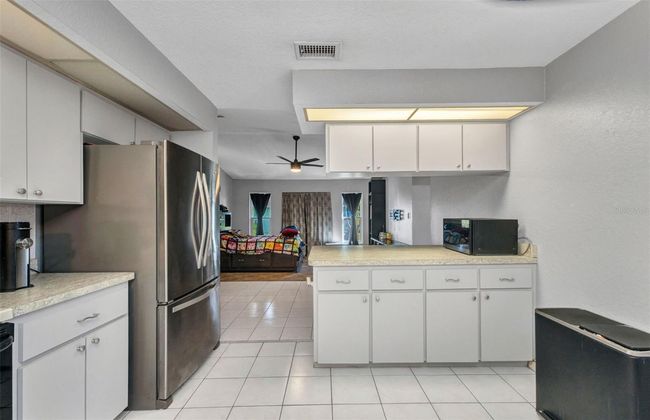 Kitchen | Image 12