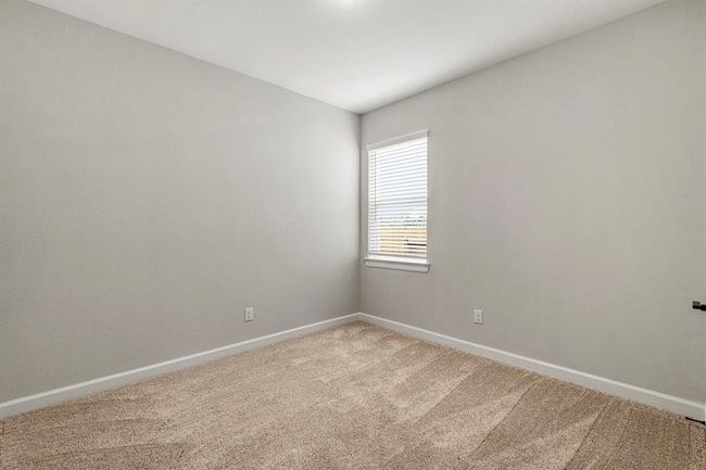 15679 Honey Cove Dr, House other with 3 bedrooms, 2 bathrooms and 2 parking in Conroe TX | Image 13