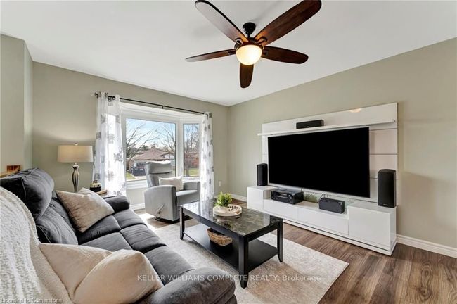 16 Settlers Dr, House other with 3 bedrooms, 2 bathrooms and 4 parking in Kitchener ON | Image 15