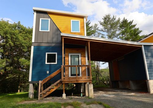 b-99 Latham Works Ln, White River Junction, VT, 05001-7083 | Card Image