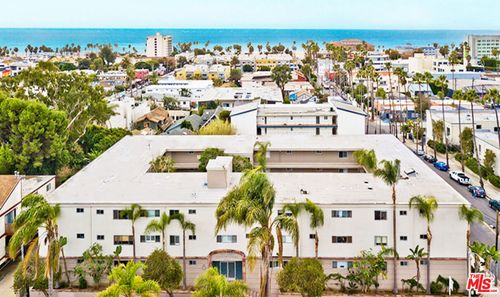 203-2002 4th St, Santa Monica, CA, 90405-1133 | Card Image