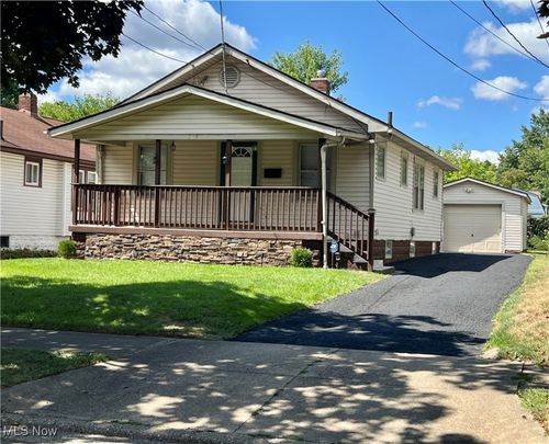 724 Virginia Ave, Akron, OH, 44306-2035 | Card Image