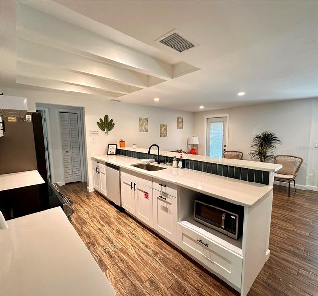 1503 Edna Ave, House other with 3 bedrooms, 2 bathrooms and null parking in LARGO FL | Image 4